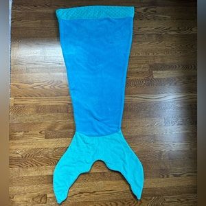 Blue/Green Mermaid Tail Kids Blanket